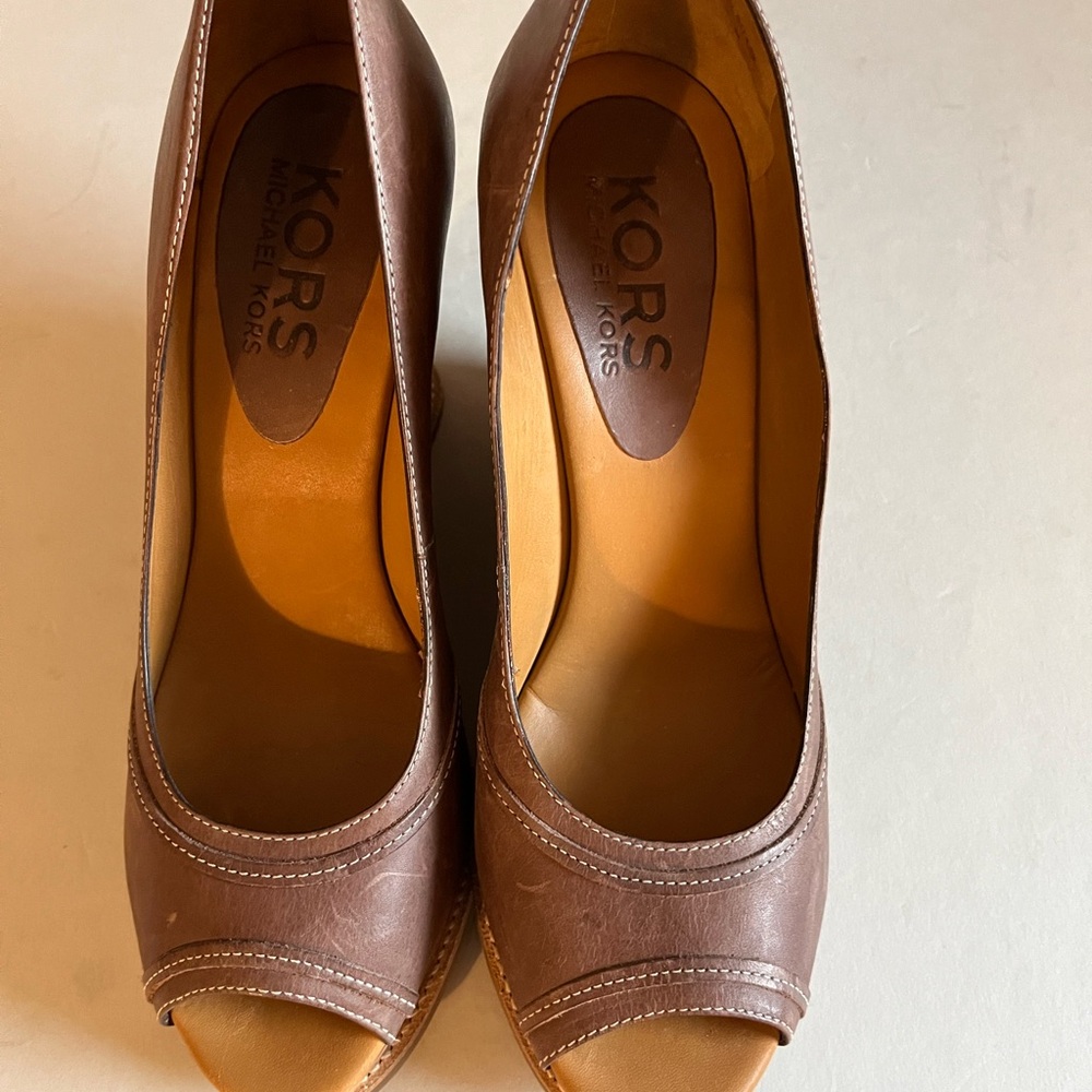 Kors Michael Kors Brown Peep-Toe platform